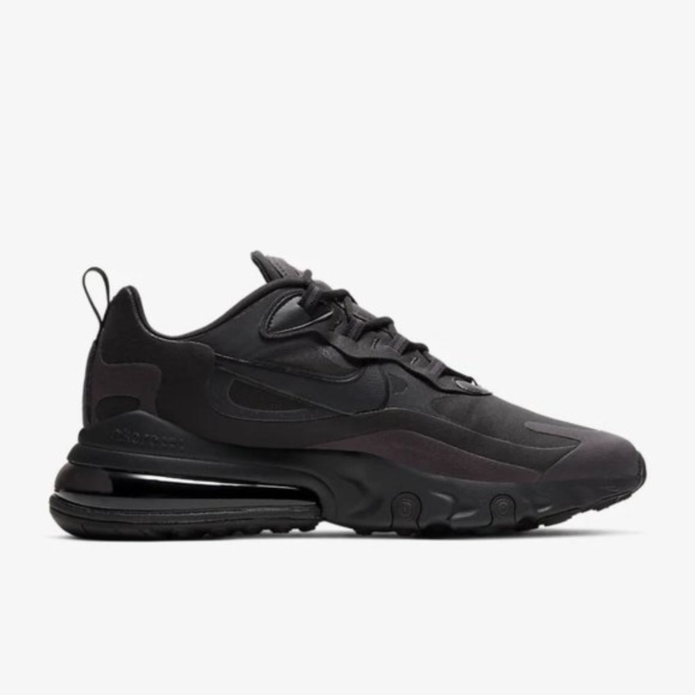 *NWT* Black Nike Air Max 270 React Size 9
